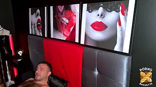 Sublime Luna rouqine swears only of hard sex