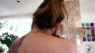 Mature Lesbian Cougar Licks Beaver