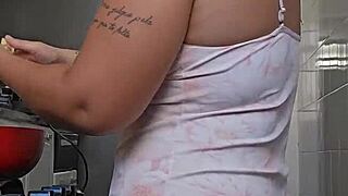 check out this pregnant babe showing off her big ass