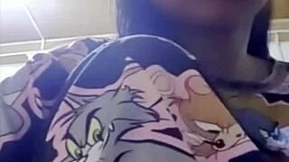 She achieved two orgasms through video call sex with aisagirl