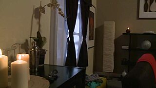 日本熟女色情按摩激烈做爱