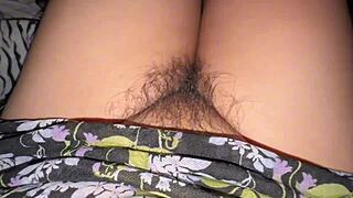 印度阿姨炫耀大奶子