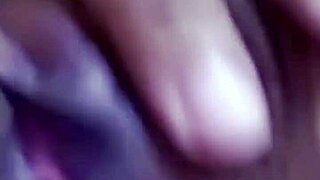 有什么比2025年国际性电话上的菲律宾妹更火？看她在WhatsApp上的手淫技巧！