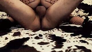 This girl demonstrates impressive amateur skills