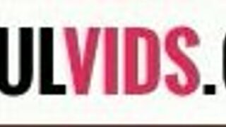 Bedroom sex with hot brunette cougar India Summer?