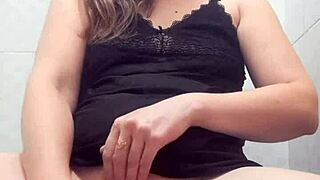 Big ass solo girl pounds huge dildo till she squirts in bathroom