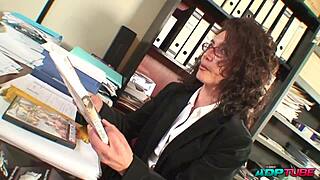 Mature Mami Gets Anal Pounded During Job Interview