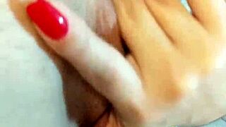 Kaitsaumeth gets hot and juicy until she bursts, sucking her fingers after masturbation at night