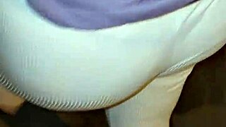 Teasing a mature venezuelan woman in lima streets part 2