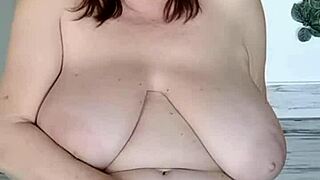 Wow! Dance Granny Mariaolds In Lilac Serenade Shows Off Shaved Pussy Play!