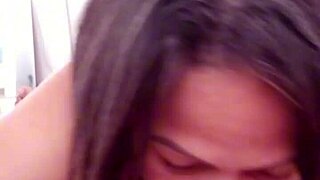 My Stepmom Loves Swallowing Cum Every Morning in Homemade Clip