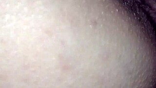 顺从后妈四肢着地展示湿逼和张开的屁股