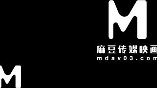 亚洲熟女狗爬式3P爆大奶泄家秘