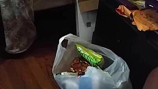 Stepmom Pretends Not To Look At Dick