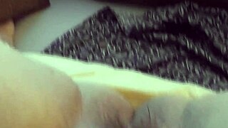 Mature Milf Rims Hairy Ass Licking Amateur!