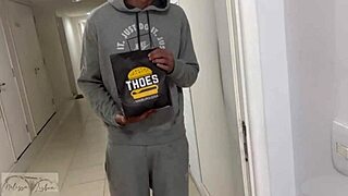 Unbelievable! Ifood Delivery Guy Eats My Pussy and Cums in Mouth!