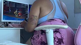 Gaming session goes wrong with an embarrassing curvy Latina moment
