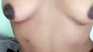 i'm a sexy african kenyan milf showin my yummy tits on webcam, babe