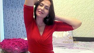 what's this horny milf with hairy cunt doing with flowers on couch? angela-milf bares all for fans!
