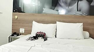 Hey, wanna see a hot motel fuck on cam 2?