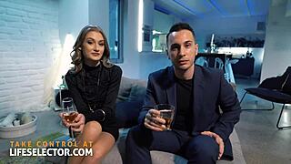 办公室里，我后入操同事和老板