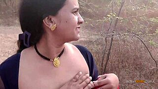 horny indian marathi bhabhi kavita salve fucked outdoor in jungle
