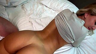 渴望精液和大奶子在禁忌角色扮演