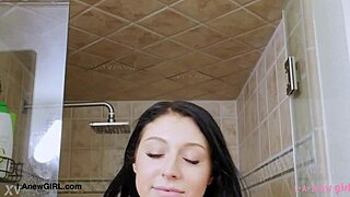 hey, did ya see that brunette bombshell in the shower?