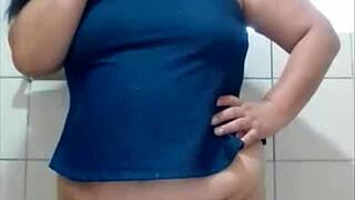 pau sexi1 milf latina tocandose y jugando con su juguete