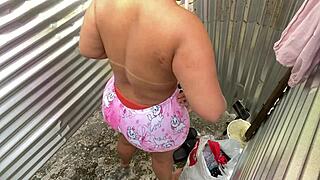 Man, caught this curvy Latina on hidden beach cam!