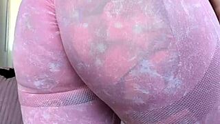 Wow! Check Melody Radford's sheer gym leggings up close. Unreal!