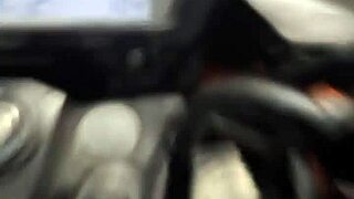 Parei A Moto No Beco E Meti Leite Na Buceta Dela Ali Mesmo