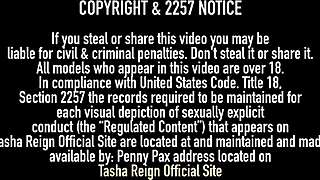 Tasha Reign slides glass dildo into her wet cunt 😘