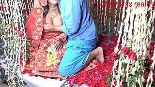 印度继母迪西苏哈格拉特婚姻快速性爱印地语XXX视频