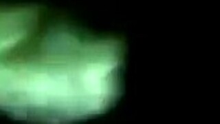 我遇见中国熟女按摩师Jing进行感官会话