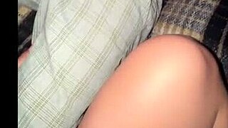 This madrastra mexicana chichona is fucking her hijastro estudiante in his room, she entered horny to convince him, homemade milf amateur