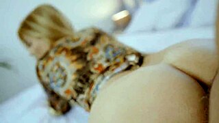 漂亮荡妇深喉并在脸上射精