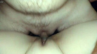 操邻居的丰满妻子光滑阴户