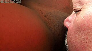 I had fun at the pool with Flower, enjoying the sunny day together