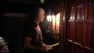 Granny seduced the pizza boy for a quick suck off