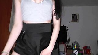 Sexy skirt highlights real amateur exclusive start for jopy laura in a unique scene.