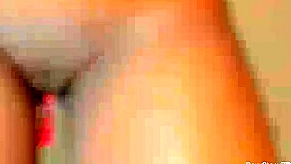 Who knew mature bodybuilder SexyStacy7 could play with such a huge gaping pussy in solo action?