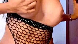 Look in my eyes feel wet pussy squeezing to orgasm