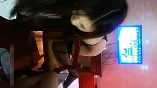 你知道老婆的性感表妹收到红包在酒店多姿势做爱吗？