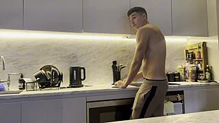 making a good recipe in the kitchen with yasmina khan 😊