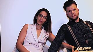 Joy belle brune想要肛交性爱