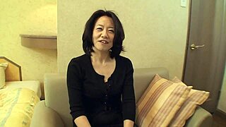 junko sakashita the asian mom shows boobs on street after guy's fingering excitement