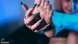 Gorgeous Marilou Back For Feet Worship And Masturbation?