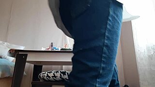 Does Hot Secretary Masturbate To Orgasm At Work?