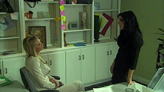 Barbara summer and brooke banner rub pussies together until cumming